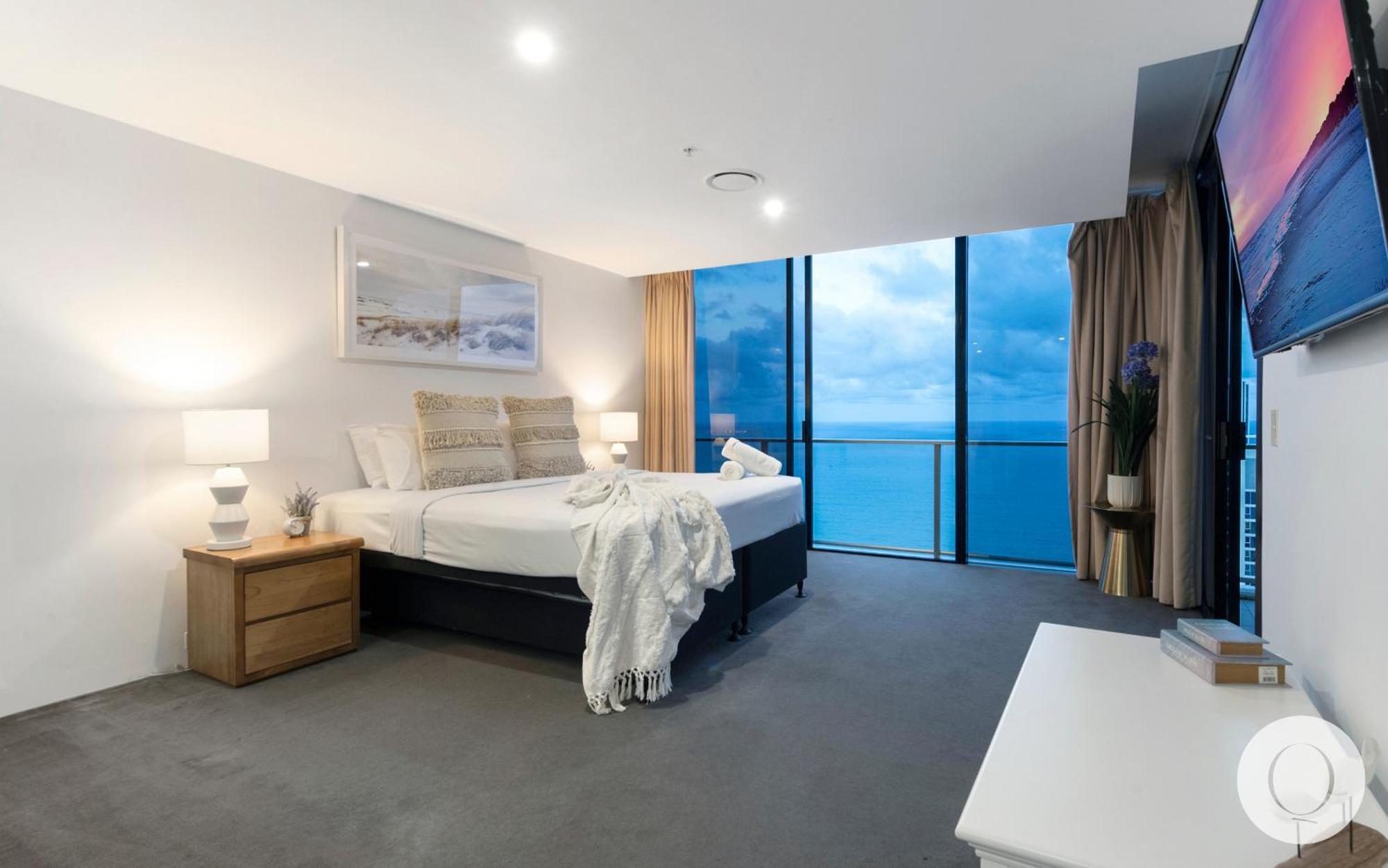 5 Bedroom Executive Sub Penthouse In The Heart Of Surfers With Full Ocean Views - Sleeps 12 - Circle On Cavill Amazing!! Gold Coast Buitenkant foto