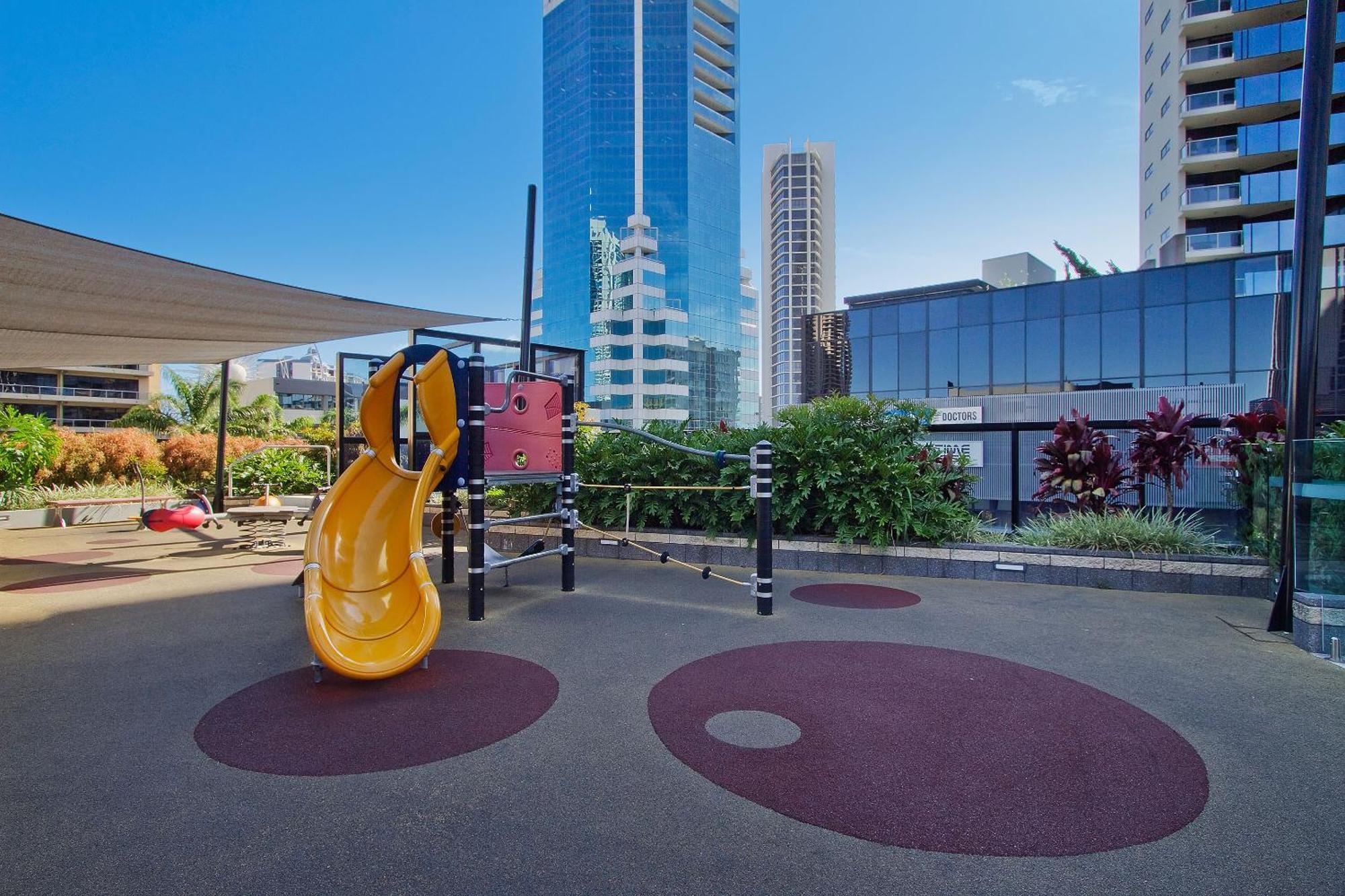 5 Bedroom Executive Sub Penthouse In The Heart Of Surfers With Full Ocean Views - Sleeps 12 - Circle On Cavill Amazing!! Gold Coast Buitenkant foto